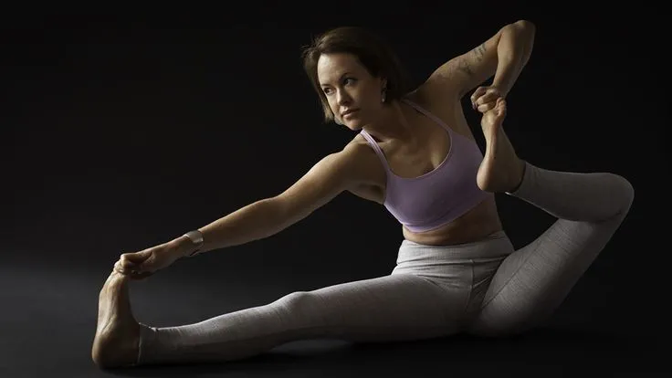 Akarna Dhanurasana images