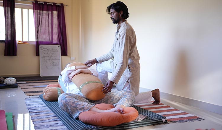 yin-yoga-retreat-in-rishikesh